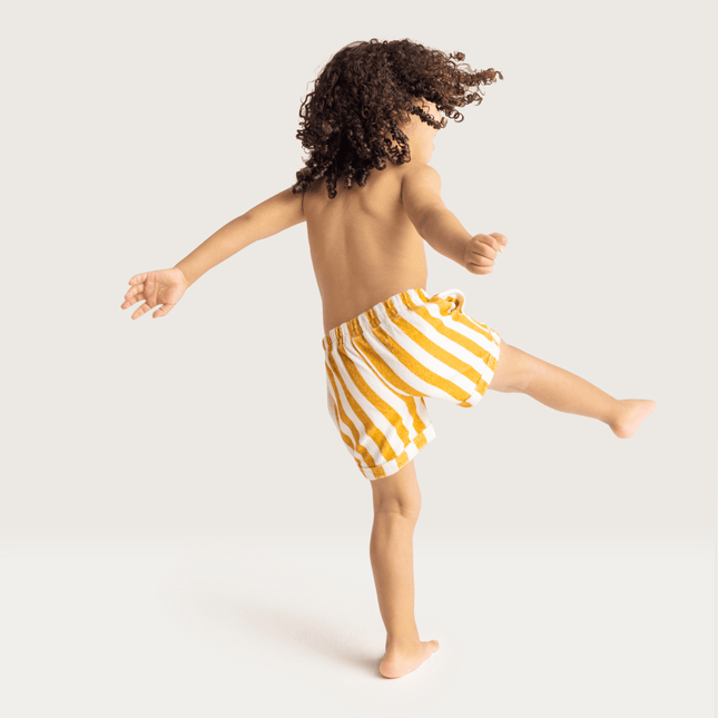 Swim Essentials Zwembroek Kind Yellow Shorts koop je bij Babywinkel
