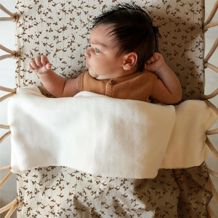 Yumi Baby Wiegdeken Brown Leafs koop je bij Babywinkel